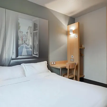 Hotel Pont De L'arc